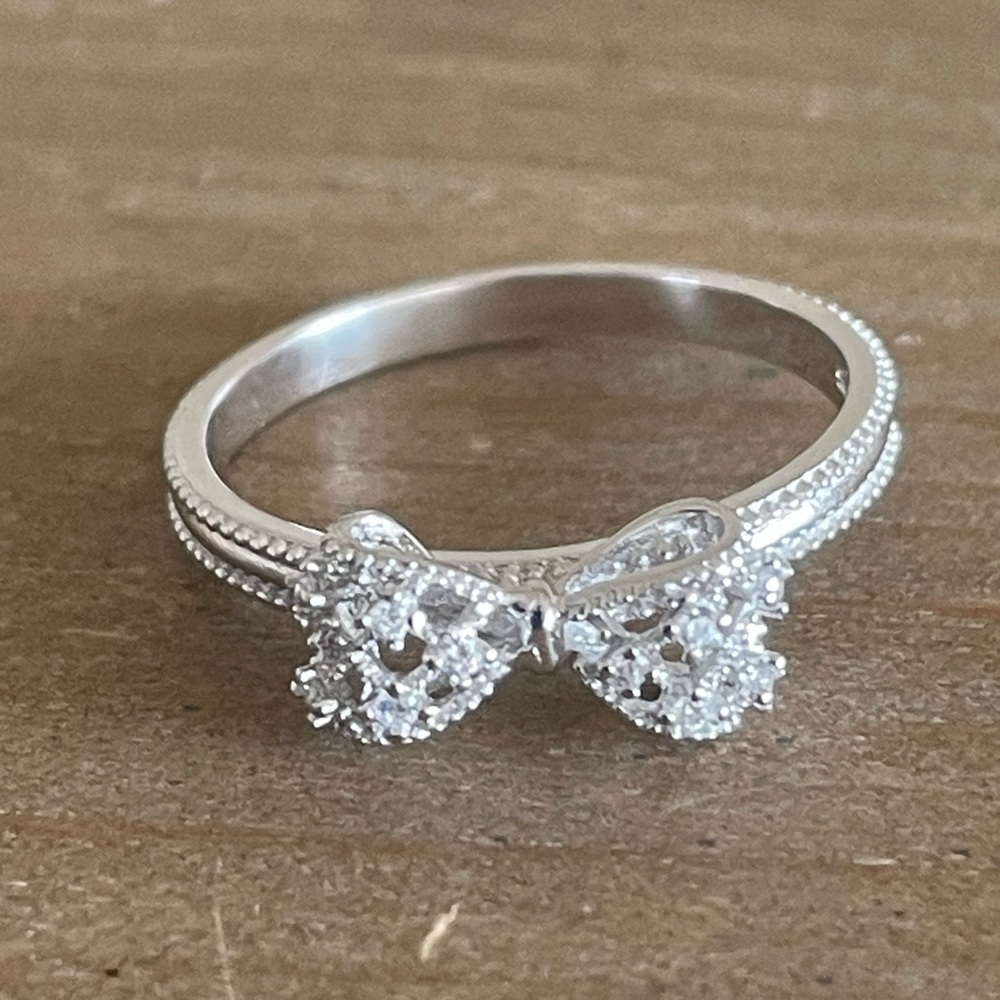 NWOT Sterling Silver bow ring